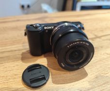 Sony a5000 Mirrorless Camera - Excellent Condition - Very Low Shutter Count!