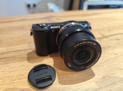 Sony a5000 Mirrorless Camera - Excellent Condition - Very Low Shutter Count!