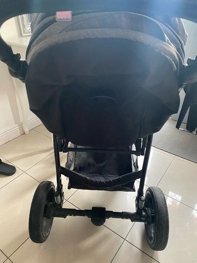 Venecci grey/black buggy, perfect condition with everything in pictures and also isofix base for car seat