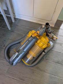 Dyson DC 11