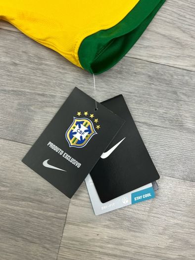 NEW Authentic Nike Brazil 2014 Home Jersey Shirt Mens Large