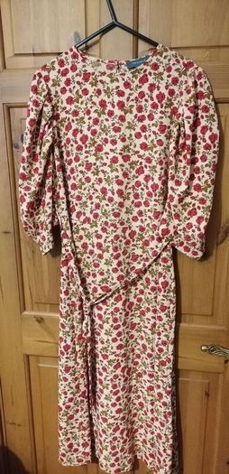 dress size 14 pretty flower pattern