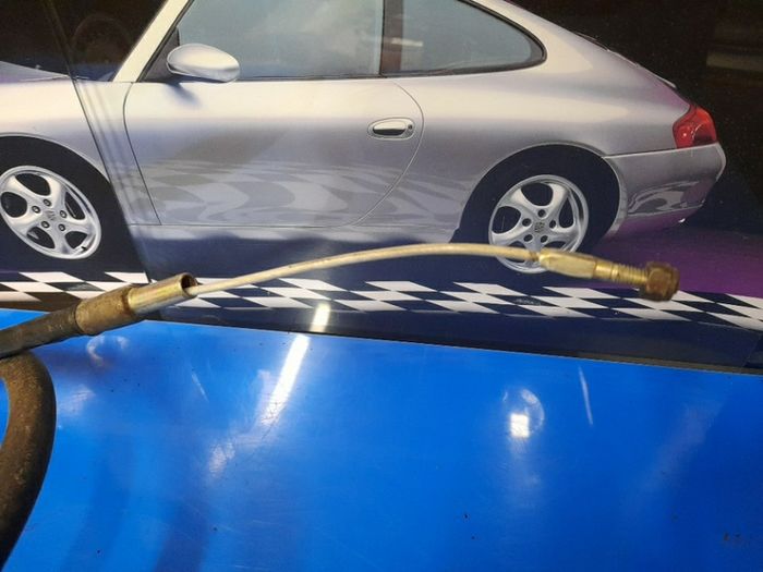 Volvo 240/260 handbrake cable