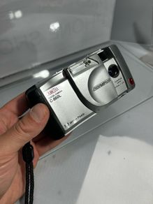 Olympus C-860L 1.3 MP Digital Camera Silver From Japan