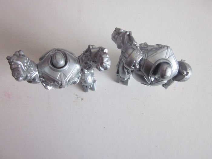Pair of  Iron Man Wind Up Figures Burger King 2007