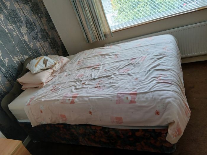 Bed double