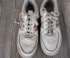 girls nike Airforce size 5.5