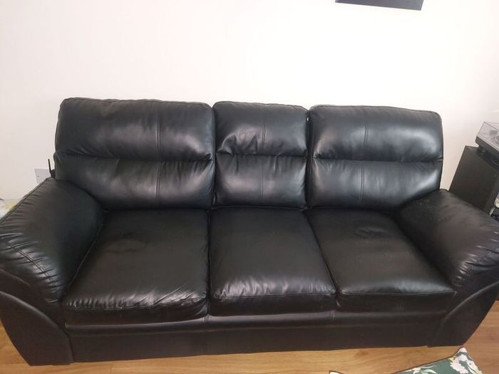 Immaculate Black Leather Look Sofa Set