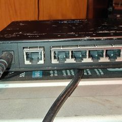 MOTU AVB Switch 5 Port Network Hub for MOTU Interfaces Low Latency AVB
