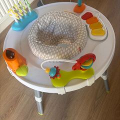 Skip hop activity centre