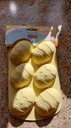 bnwt easter