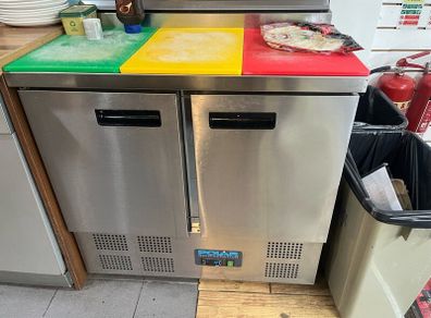 Polar prep counter 256Lt fridge