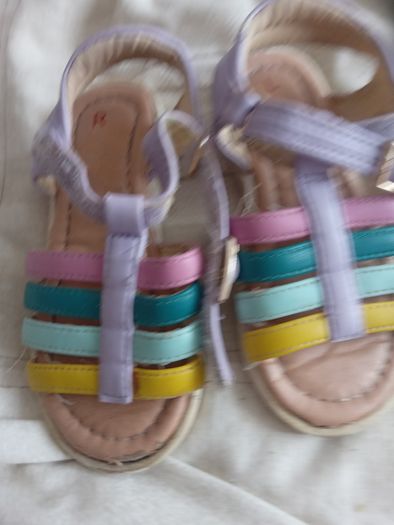 Girls sandals