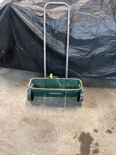 Seed spreader