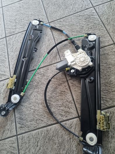 Bmw 5 Series F10 F11 2010-16 Drivers Front Right Door Window Regulator Motor