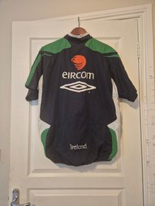 Ireland training top 2002