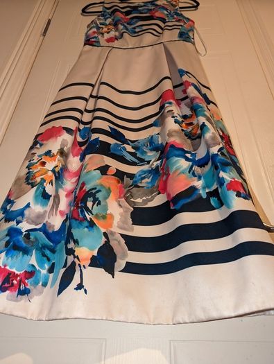 absolutely amazing floral midi dress from Monsoon