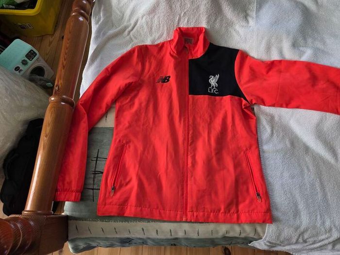 Liverpool Football Club Jacket 2017 to 2018 Childrens Large New Balance