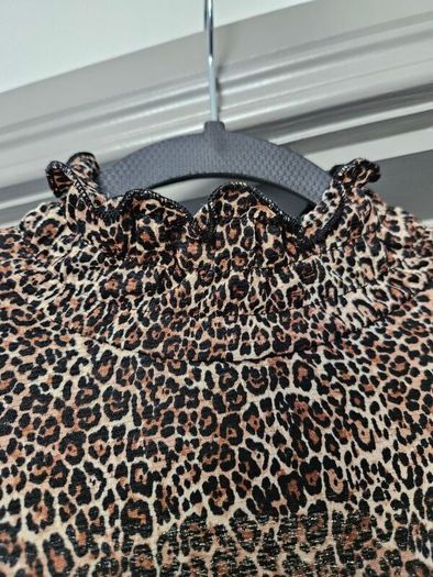 Leopard print top