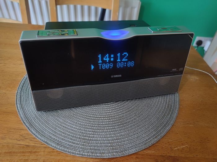 Yamaha TSX-100 Desktop Audio System Radio Clock Alarm