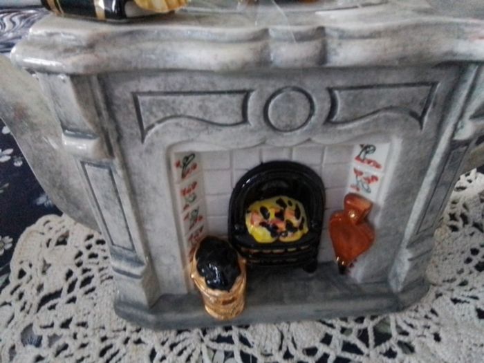 VTG Novelty Teapot " Teapottery Co."