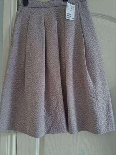 H & M skirt