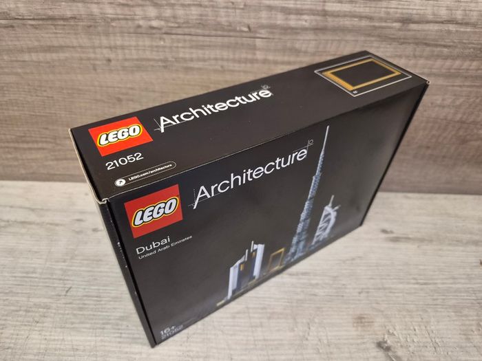 LEGO 21052 Architecture Dubai