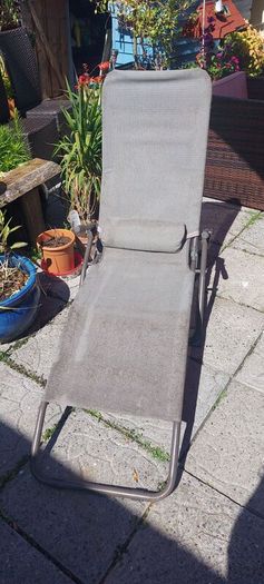 sun lounger