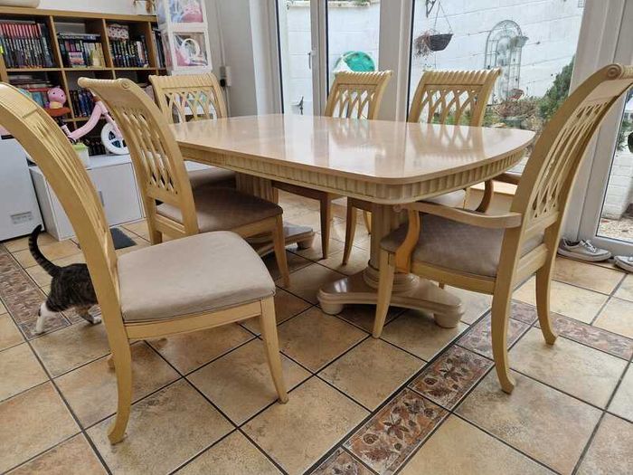 6 seater dining table