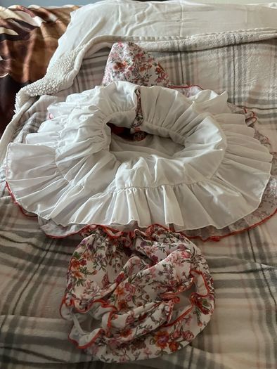 Girls stunning dress , hat , & pants 18/24 mths