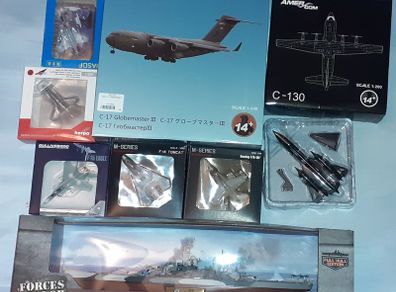 1:200 diecast jet collection and a 1:700 battleship lot - offer 1 euro for pm purposes to buy individually