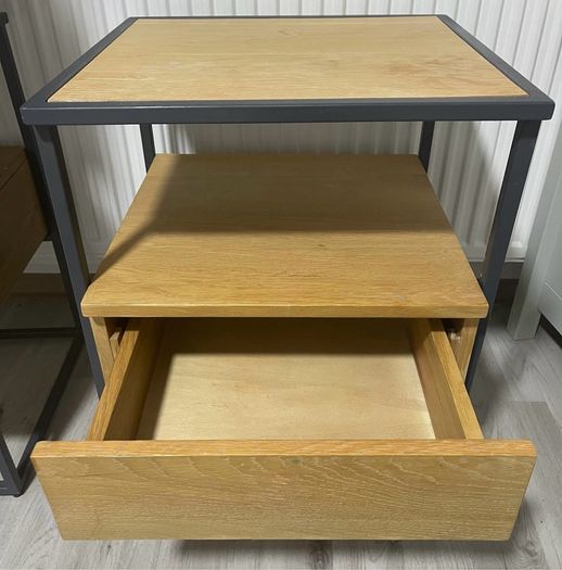 Oak wood bedside table In great condition.