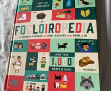 FOCLOIROPEDIA Irish language children's book