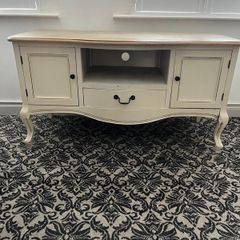 tv cabinet