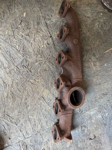 m57 exhaust manifold