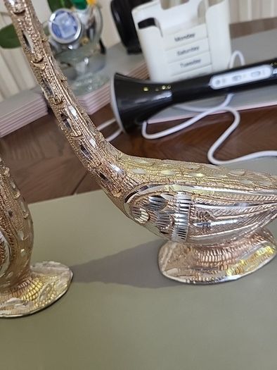 Loving Swan pair metal