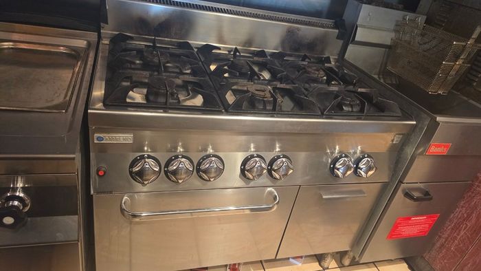 Commercial cooker
