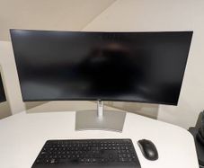 Dell UltraSharp U3824DW 38" Curved USB-C HUB Monitor - Excellent Condition