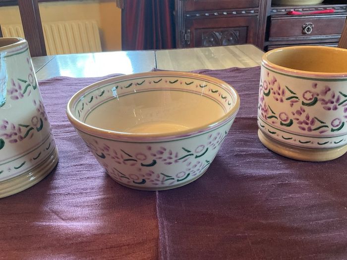 Nicholas Mosse New Lavender breakfast set , a 6 inch diameter bowl, cylinder jug and large mug