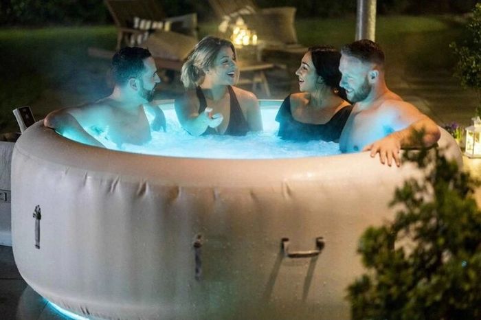 Hot Tub Lay-Z-Spa 4/6 Capacity