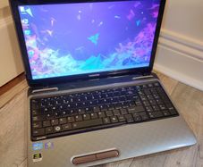 Intel i7 Toshiba Satellite Windows 7 Laptop for Old games/software 2000s era