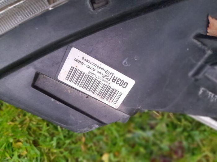 2 Genuine Hyundai i30 Halogen Headlights