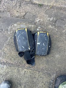 Knee pads