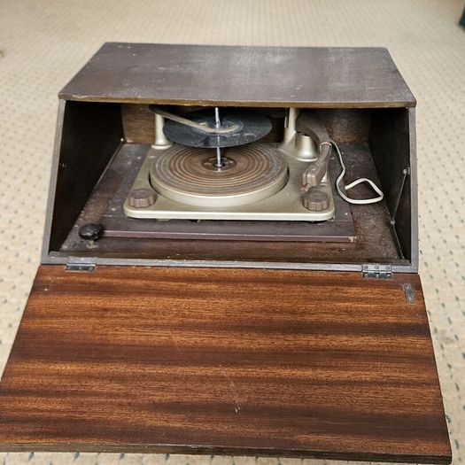 Vintage Record Player US c. 1950s