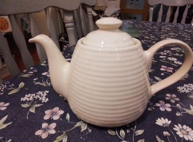 Rayware Teapot