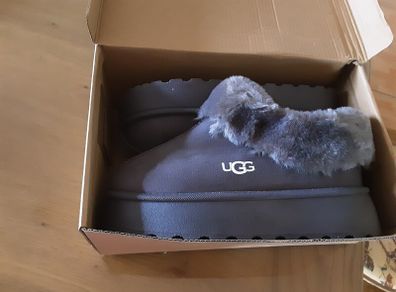 Brand New UGGS
