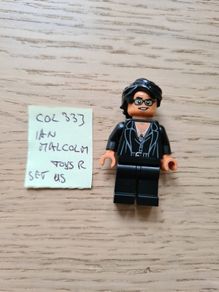 lego col333 ian malcon, set jurassic world bricktober 5005255-1 toys R us.