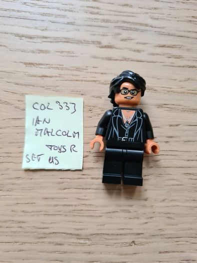 lego col333 ian malcon, set jurassic world bricktober 5005255-1 toys R us.