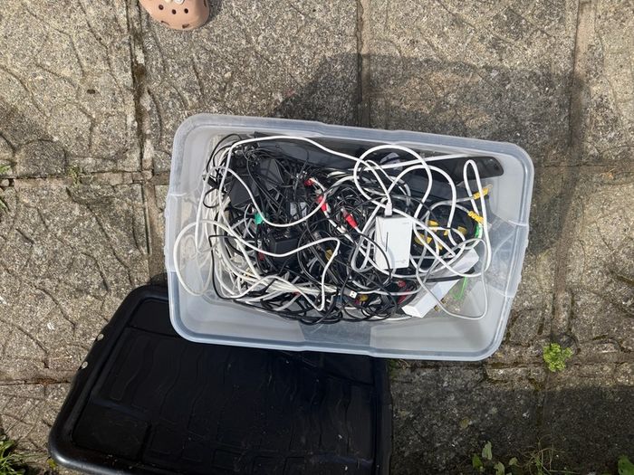 Electronics Job Lot Cables, Keyboard & Accessories