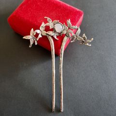 Silver Tone Orchid Hair Fork with Moonstone, Vintage Style Floral Hair Stick, Botanical Hair Pin, Bohemian Bun Holder